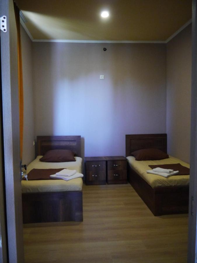 Novel House Apartment Мартвили Екстериор снимка